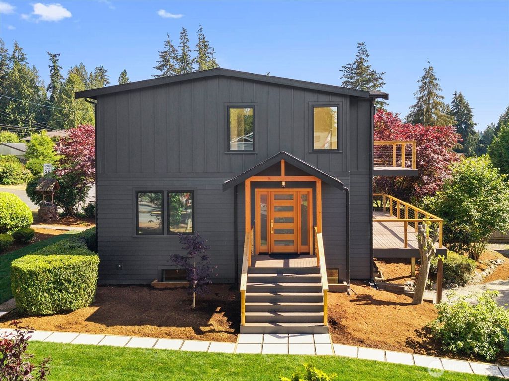 9808 224th Street SW, Edmonds, WA 98020