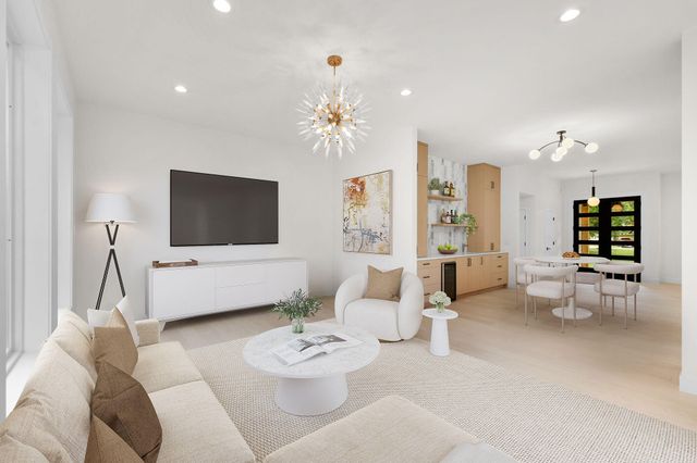 2404 S Cedarbrook Avenue, Springfield, MO 65804