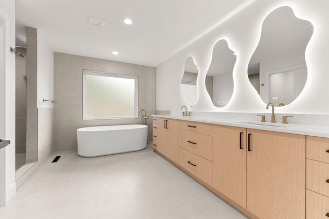 2404 S Cedarbrook Avenue, Springfield, MO 65804