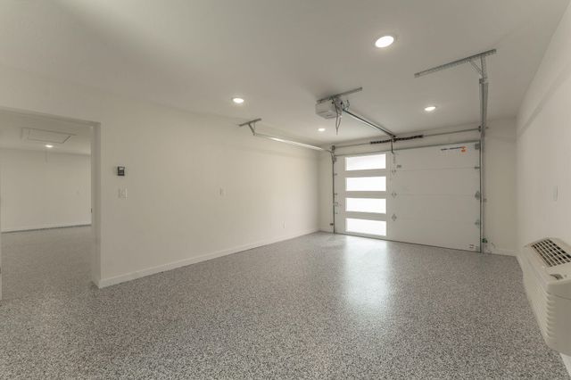 2404 S Cedarbrook Avenue, Springfield, MO 65804