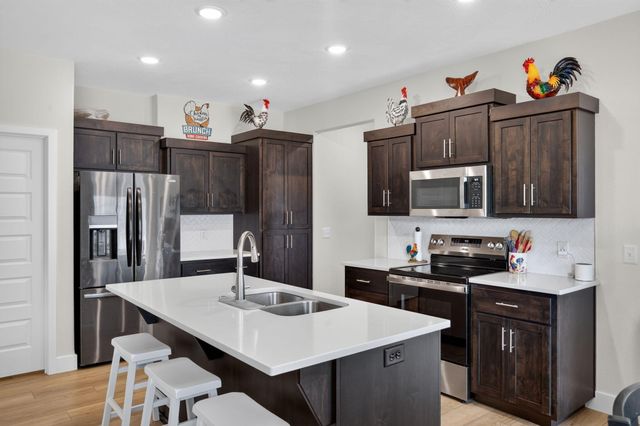4237 S Hollow Branch Way, Battlefield, MO 65619