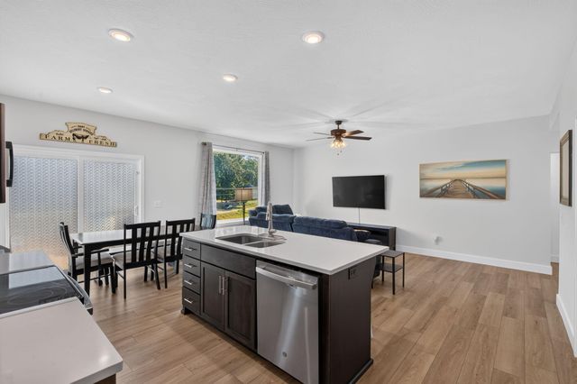 4237 S Hollow Branch Way, Battlefield, MO 65619