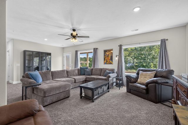 4237 S Hollow Branch Way, Battlefield, MO 65619