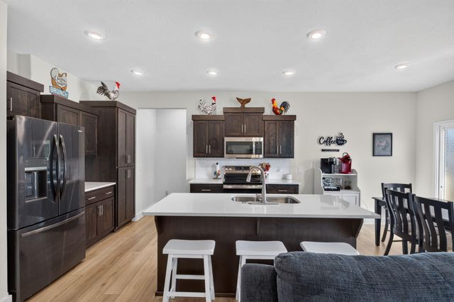 4237 S Hollow Branch Way, Battlefield, MO 65619