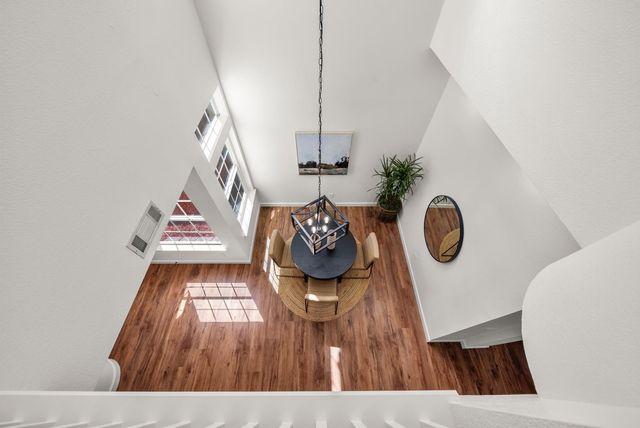 9267 Caulfield Dr, Elk Grove, CA 95758