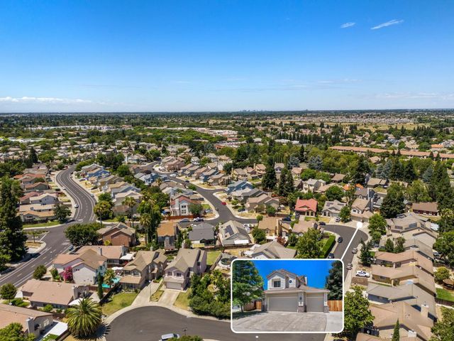 9267 Caulfield Dr, Elk Grove, CA 95758