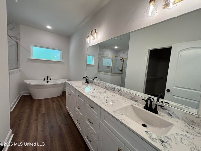 7187 Hickory Hollow Road, Walls, MS 38680