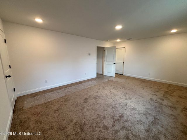 7187 Hickory Hollow Road, Walls, MS 38680