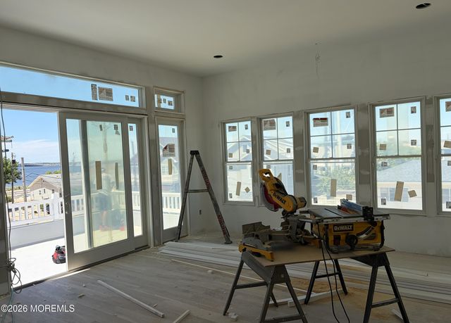1519 N Bayview Avenue, Seaside Park, NJ 08752