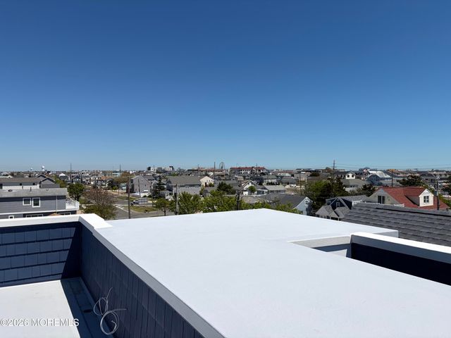 1519 N Bayview Avenue, Seaside Park, NJ 08752