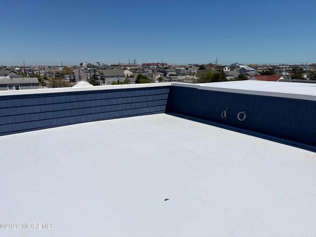 1519 N Bayview Avenue, Seaside Park, NJ 08752