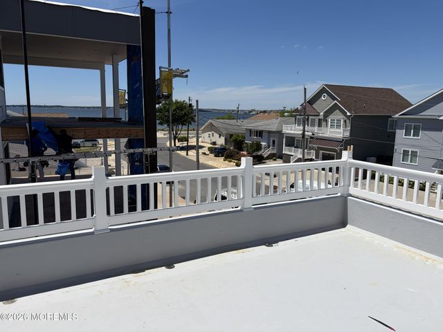 1519 N Bayview Avenue, Seaside Park, NJ 08752