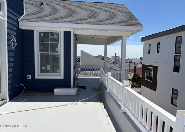 1519 N Bayview Avenue, Seaside Park, NJ 08752