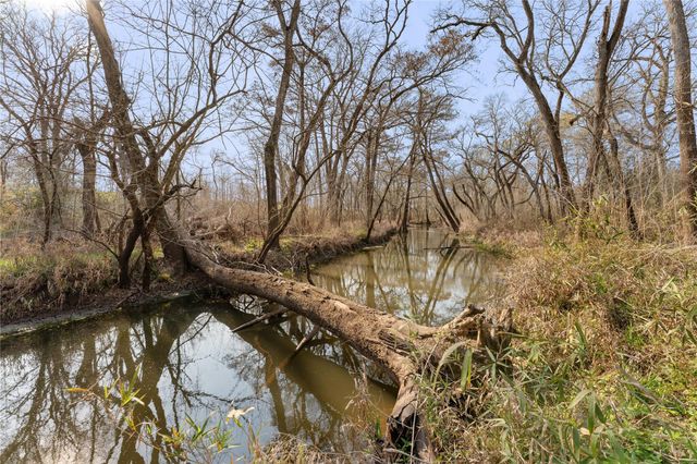 Tract 6 Cr 117, Hungerford, TX 77448