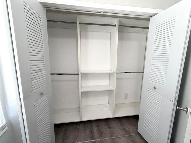 614 NE 3rd Street 8, Hallandale Beach, FL 33009