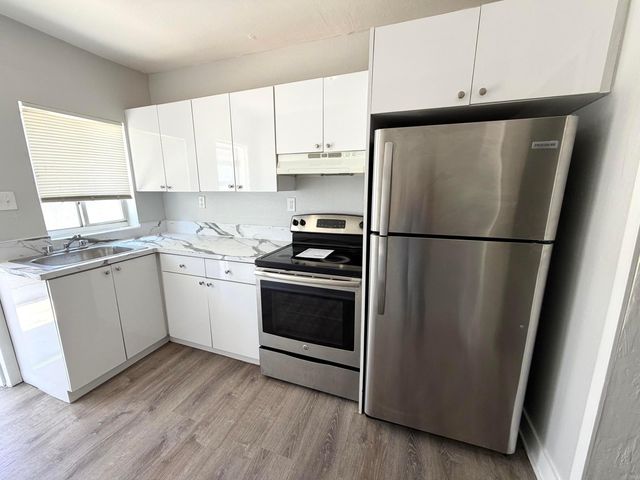 614 NE 3rd Street 8, Hallandale Beach, FL 33009