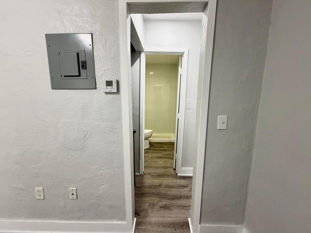 614 NE 3rd Street 8, Hallandale Beach, FL 33009