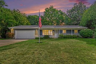 5482 Lindenwood Street, Cooper Twp, MI 49004