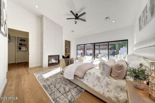 6050 E HOLLYHOCK Street, Phoenix, AZ 85018