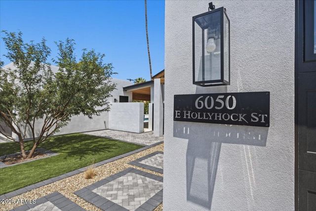 6050 E HOLLYHOCK Street, Phoenix, AZ 85018