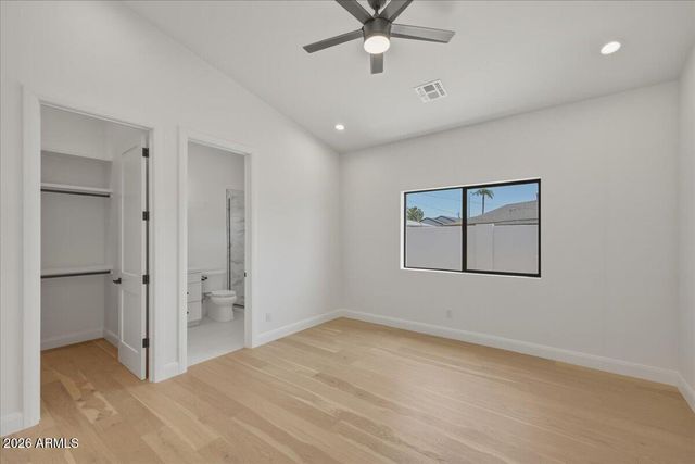 6050 E HOLLYHOCK Street, Phoenix, AZ 85018