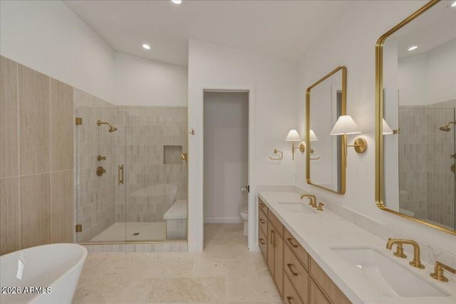 6050 E HOLLYHOCK Street, Phoenix, AZ 85018