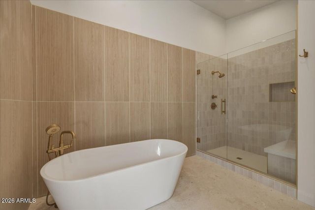 6050 E HOLLYHOCK Street, Phoenix, AZ 85018