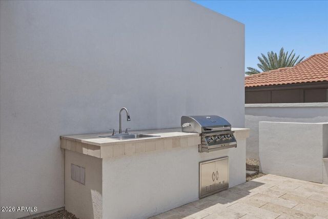 6050 E HOLLYHOCK Street, Phoenix, AZ 85018