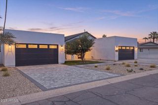 6050 E HOLLYHOCK Street, Phoenix, AZ 85018