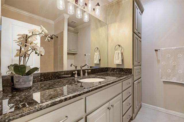 6335 Vanderbilt Avenue, Dallas, TX 75214