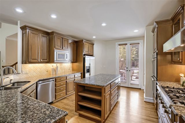 6335 Vanderbilt Avenue, Dallas, TX 75214