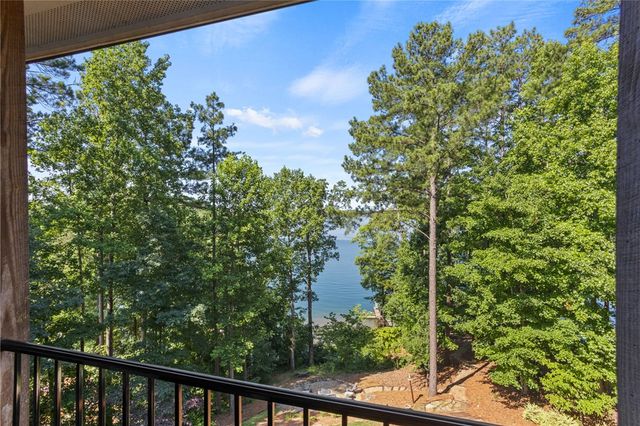 148 Cedar Bluff Court, Six Mile, SC 29682