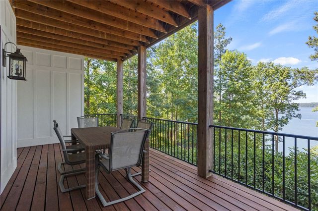148 Cedar Bluff Court, Six Mile, SC 29682