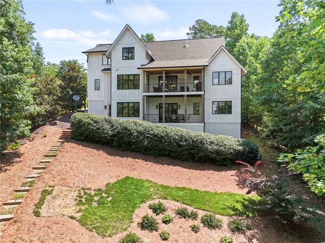 148 Cedar Bluff Court, Six Mile, SC 29682