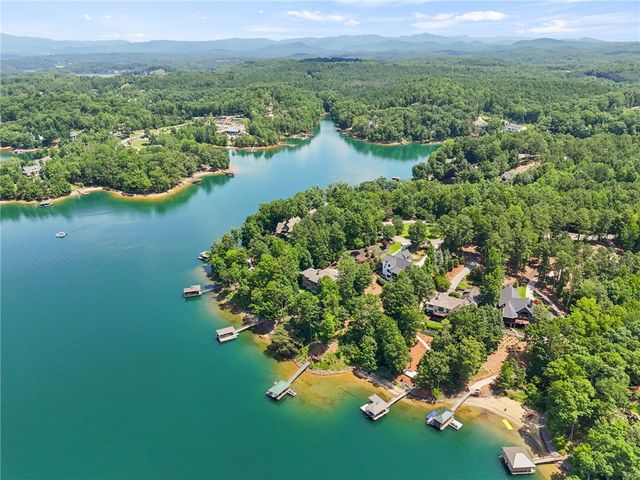 148 Cedar Bluff Court, Six Mile, SC 29682
