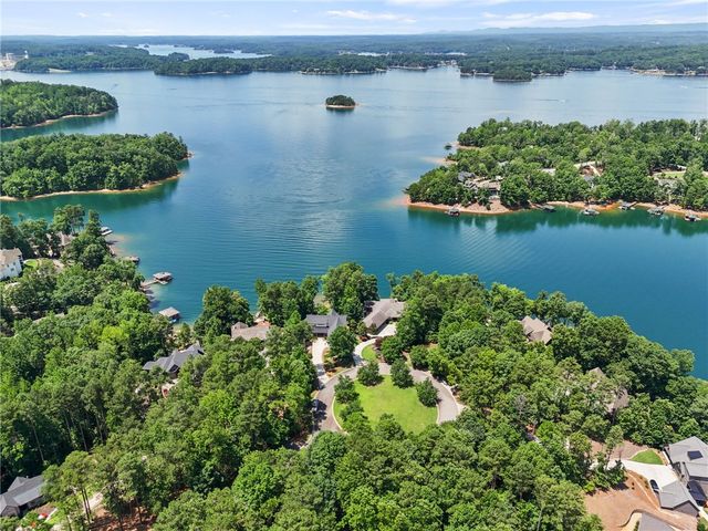 148 Cedar Bluff Court, Six Mile, SC 29682