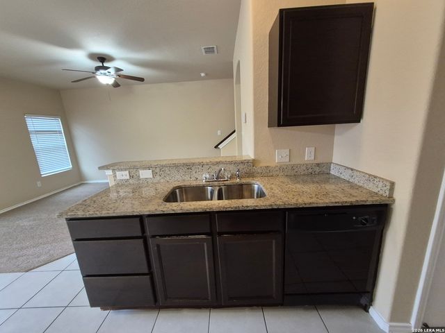 8710 Vista De Nubes, Converse, TX 78109