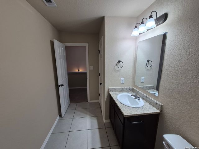 8710 Vista De Nubes, Converse, TX 78109