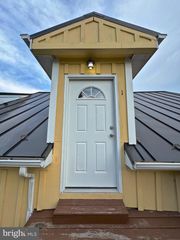 222 N 21ST ST #1, Purcellville, VA 20132