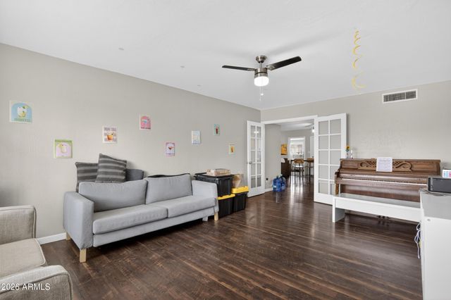 123 E ERIE Drive, Tempe, AZ 85282