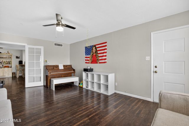123 E ERIE Drive, Tempe, AZ 85282