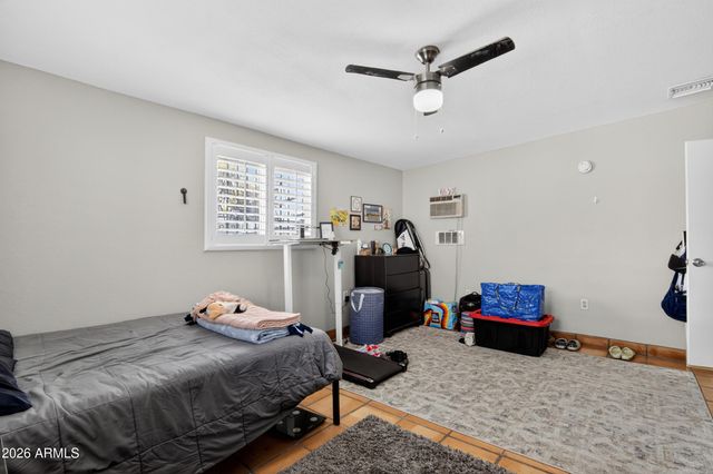 123 E ERIE Drive, Tempe, AZ 85282