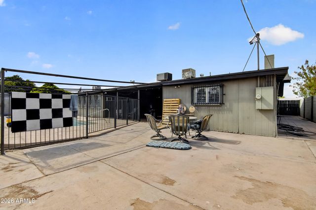 123 E ERIE Drive, Tempe, AZ 85282