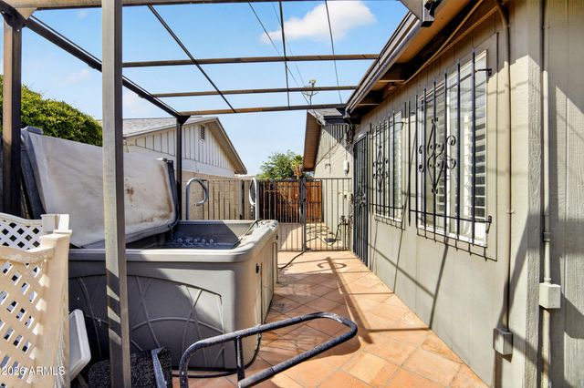123 E ERIE Drive, Tempe, AZ 85282