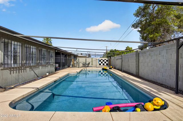 123 E ERIE Drive, Tempe, AZ 85282