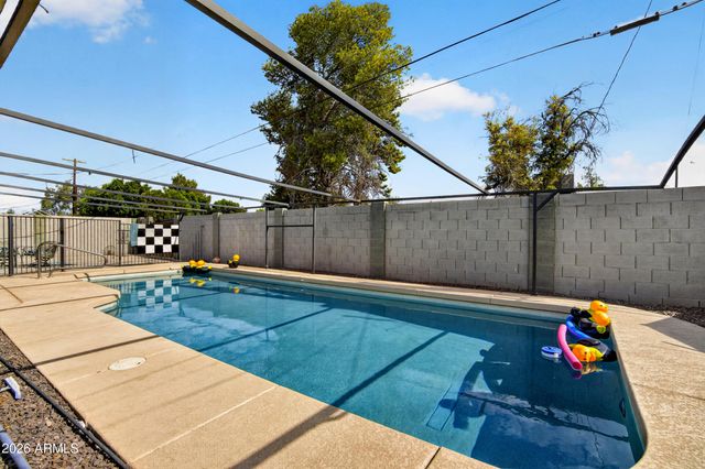 123 E ERIE Drive, Tempe, AZ 85282