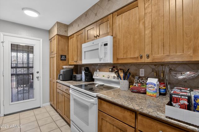 123 E ERIE Drive, Tempe, AZ 85282