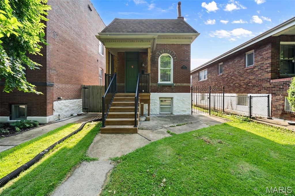 2654 Pennsylvania Avenue, St Louis, MO 63118