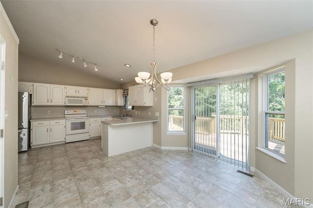 563 Great Plains Drive, House Springs, MO 63051