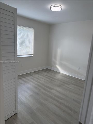 10384 SW 173rd St 2, Miami, FL 33157